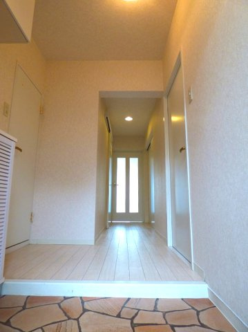神戸市灘区寺口町の賃貸マンションの玄関