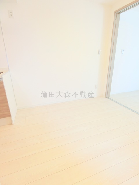 REGOLITH IKEGAMIの居間・リビング|DK6帖
