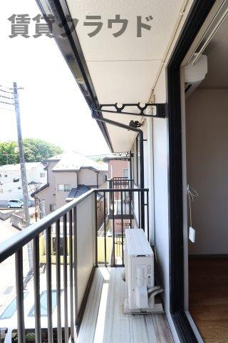 O-TIASⅠのバルコニー|お洗濯にも便利なバルコニー付き