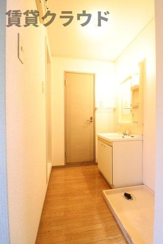 O-TIASⅠの居間・リビング|こちらのリビングで趣味の時間をお楽しみください