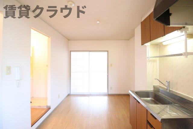 O-TIASⅠの居間・リビング|ゆったりとした居間です