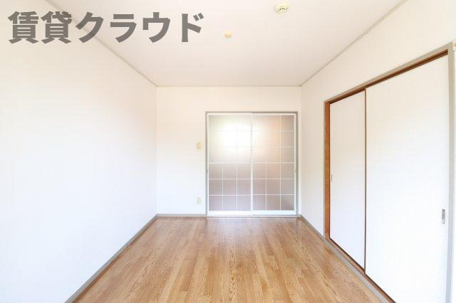 O-TIASⅠの居間・リビング|使いやすい居間です