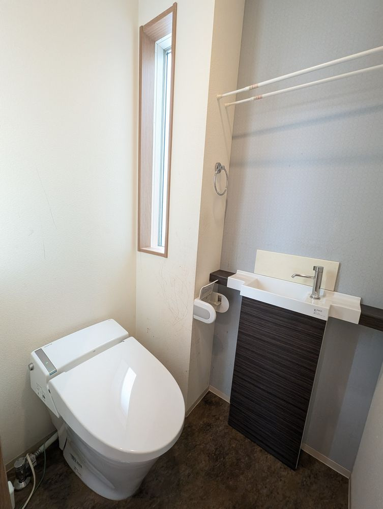 緑区八つ松２丁目戸建のトイレ|１階：トイレ