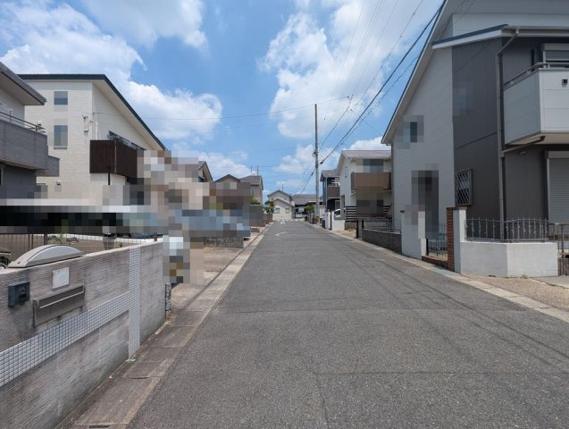 緑区八つ松２丁目戸建の前面道路含む現地写真|前面道路①
