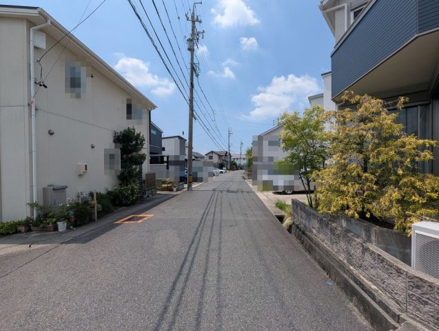 緑区八つ松２丁目戸建の前面道路含む現地写真|前面道路②