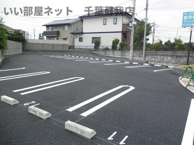 アーバン　クレスト　奏の駐車場|駐車場があります