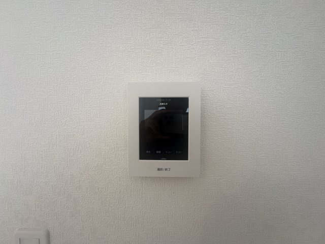 南城市知念安座真　第2（全2棟）ラスト1号棟のセキュリティ|1号棟　TVモニター付きインターフォン♪