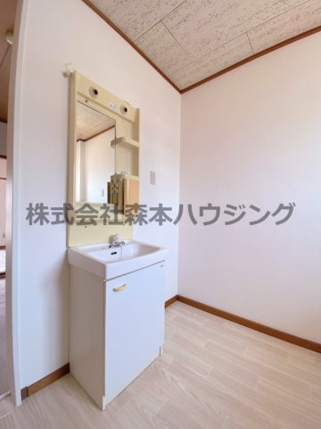【洗面所】 | 　WESTヒルズ御堂 | 洗面所です