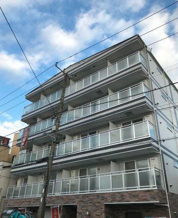 b'CASA Kitasunaの外観