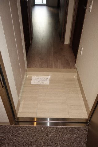 プライムガーデン銀座八丁堀の玄関