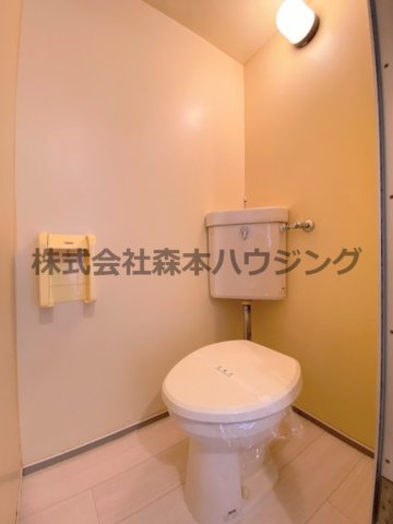 【トイレ】 | 　WESTヒルズ御堂 | 落ち着いた色調のトイレです