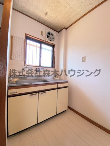 【キッチン】 | 　WESTヒルズ御堂 | キッチンでお料理をお楽しみください