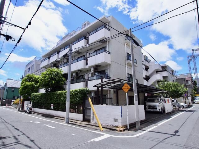 パレ・ドール石川台の外観