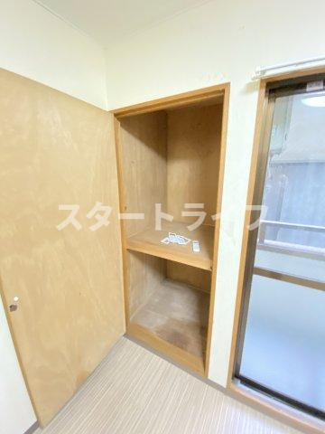 大阪市東淀川区淡路５丁目の賃貸マンションの収納