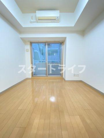 大阪市淀川区西宮原１丁目の賃貸マンションの居間・リビング