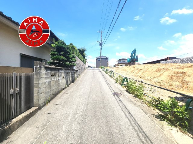 福岡市東区青葉6丁目第4-5棟（5号棟）の外観|前面道路含む現地の写真です。