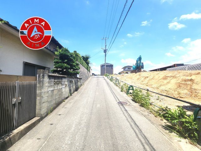 福岡市東区青葉6丁目第4-6棟（6号棟）の外観|前面道路含む現地の写真です。
