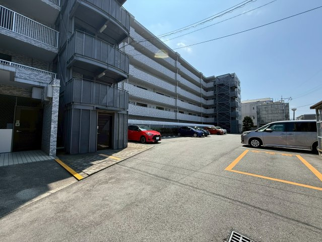 浜松アーバンライフの駐車場