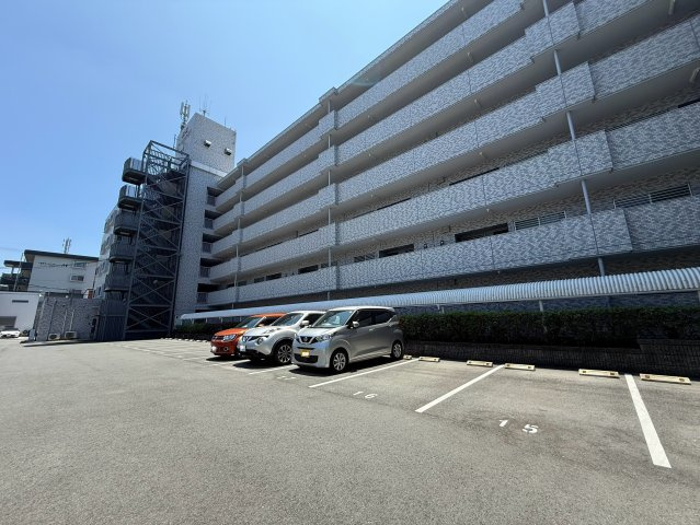 浜松アーバンライフの駐車場