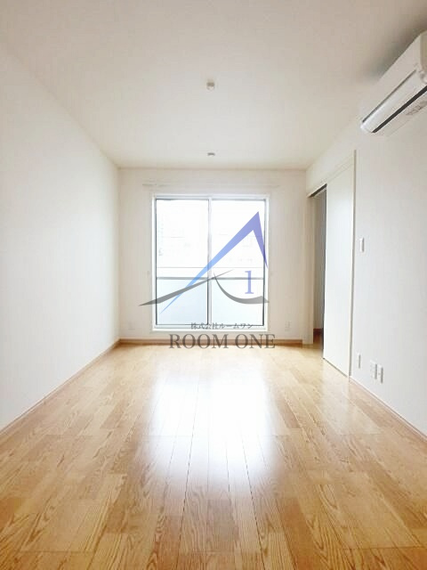モモハウスの居間・リビング|洋室のお部屋です。