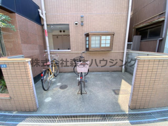 【その他共用部分】 | 　エステートTSUKUI | 駐輪場です