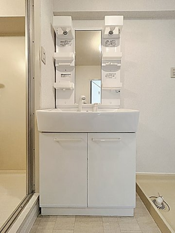 ヴイラージュ歌里の独立洗面台