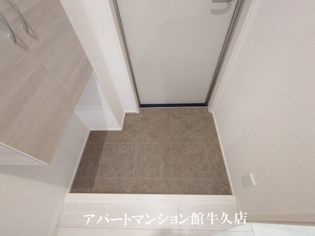 トリシア花水木 Yの玄関