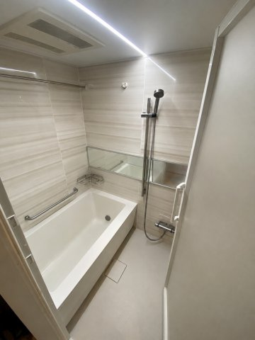 レジェンド東日暮里WESTの浴室|デジタルステージングをしております