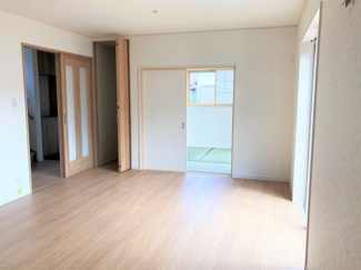 【居間・リビング】 | 【20万円ｷｬｯｼｭﾊﾞｯｸ対象物件】リーブルガーデン大和高田市根成柿4期 全1棟 1号棟 | 施工例写真