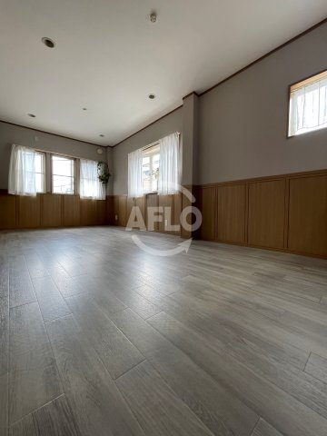 杭全2丁目戸建ての居間・リビング|杭全2丁目戸建て　リビング
