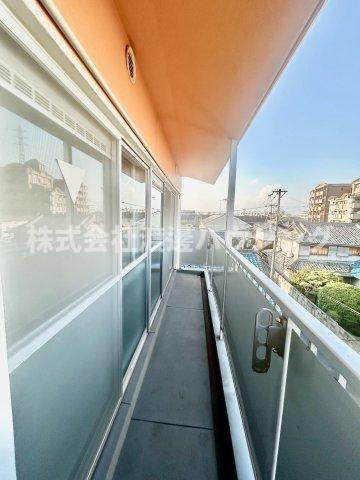 プログレッソ寝屋川のバルコニー