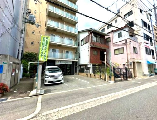 第３クリスタル三国駅前の外観