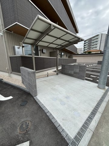 D-ROOM+西町の駐車場