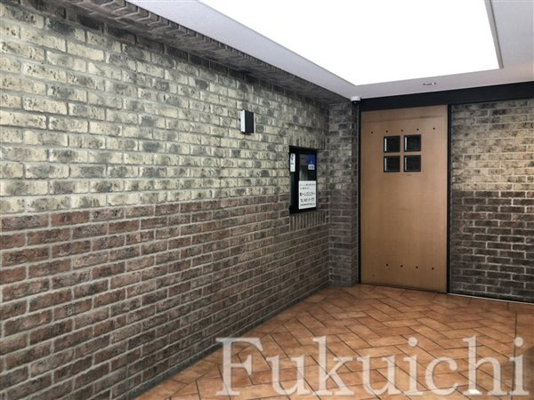 フェニックス三軒茶屋のエントランス