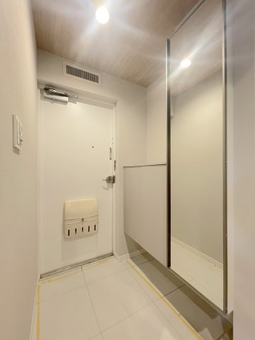 メゾンエクレーレ南千住の玄関|玄関