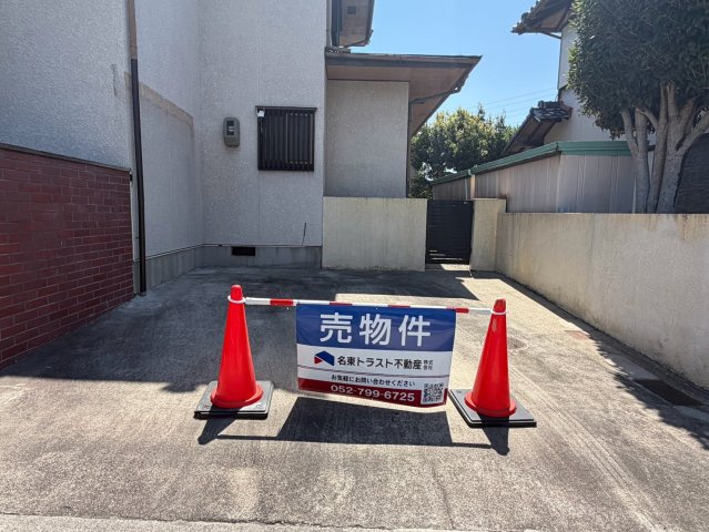 緑区神の倉四丁目戸建の前面道路含む現地写真|前面道路含む外観写真