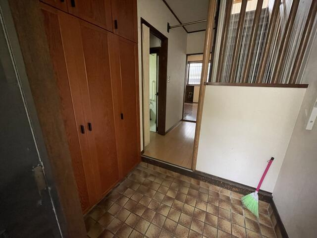 千駄堀貸家の玄関