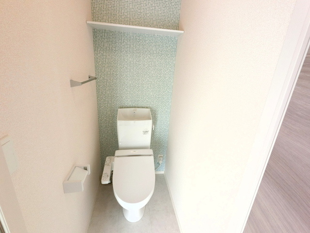 オペラハウス青柳　Ⅱのトイレ|温水洗浄暖房便座で快適です。