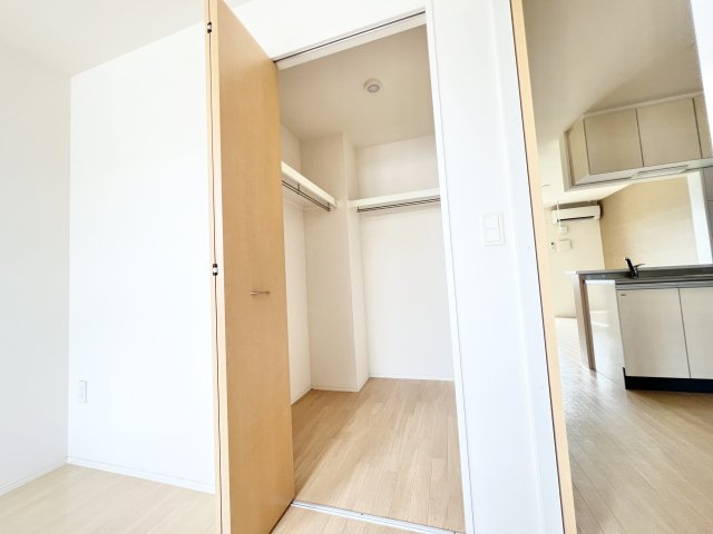 リバテンハイツの収納|※別部屋参考写真
