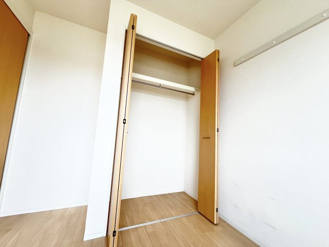 リバテンハイツの収納|※別部屋参考写真