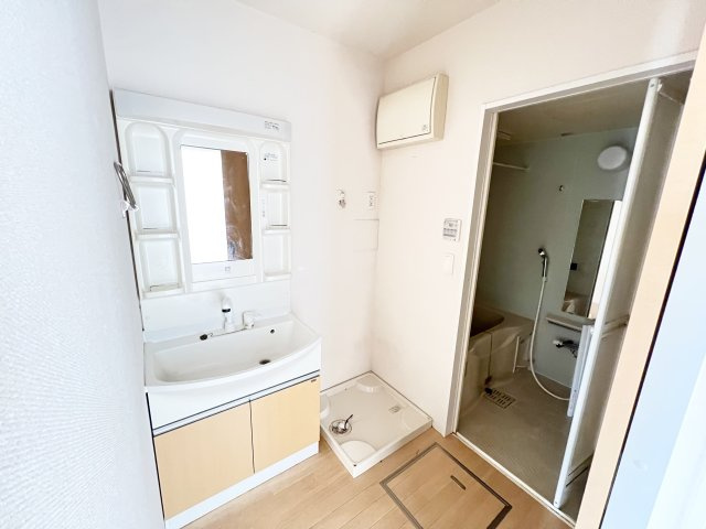 リバテンハイツの洗面所|※別部屋参考写真