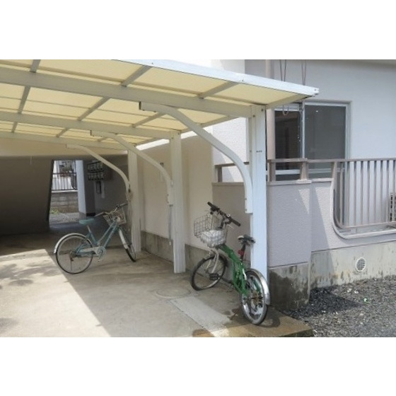 ルミエール本宿参番館の外観|駐輪場