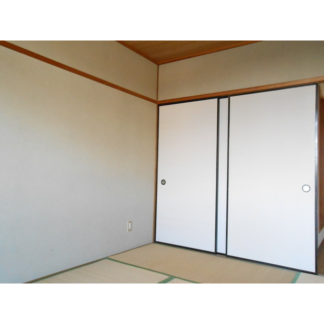 岐阜市本荘西３丁目のアパートの内装|和室6帖