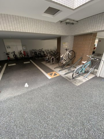 【駐車場】 | クレスティア天神サウス
