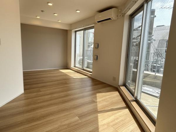 世田谷区玉川４丁目の賃貸マンションの居間・リビング