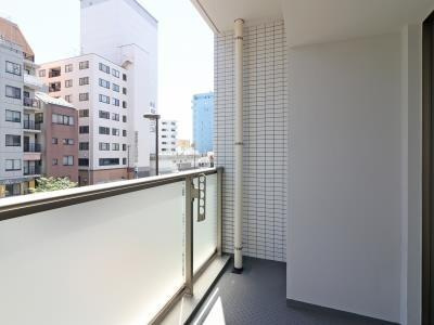 【バルコニー】