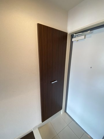 【玄関】 | アソシアグロッツォ日赤通り