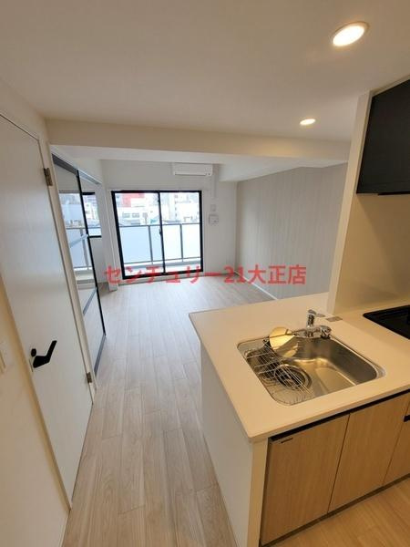 Louis Residence 弁天町の居間・リビング|★広々して気持ちいい★