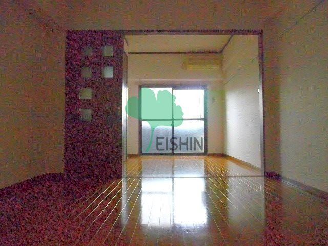ロイヤル呉服の寝室|寝室です。
