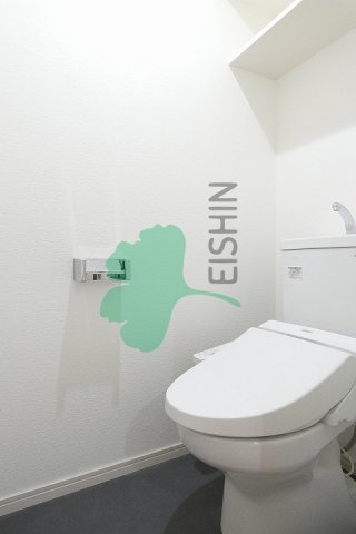 三島マンション博多駅東のトイレ|清潔感のあるトイレです。